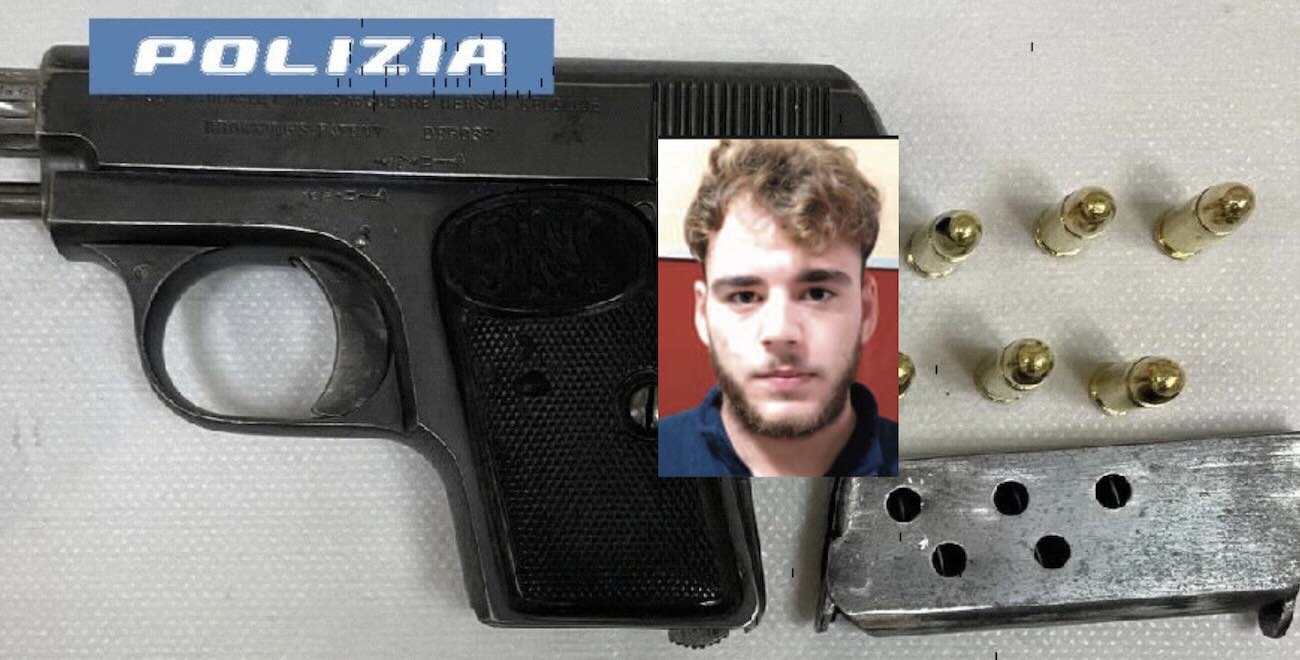 La pistola sequestrata a Vincenzo Sammarco