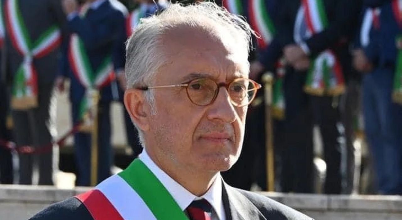 Caserta, ombre sull’ex sindaco Marino: indagini su un appalto da 9,5 milioni di euro