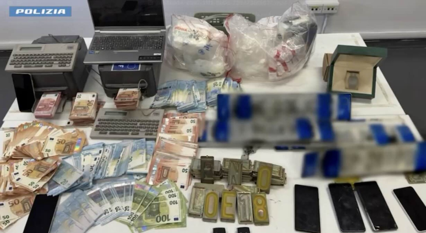 Falsificazioni online, fermato a Pozzuoli un esperto del settore