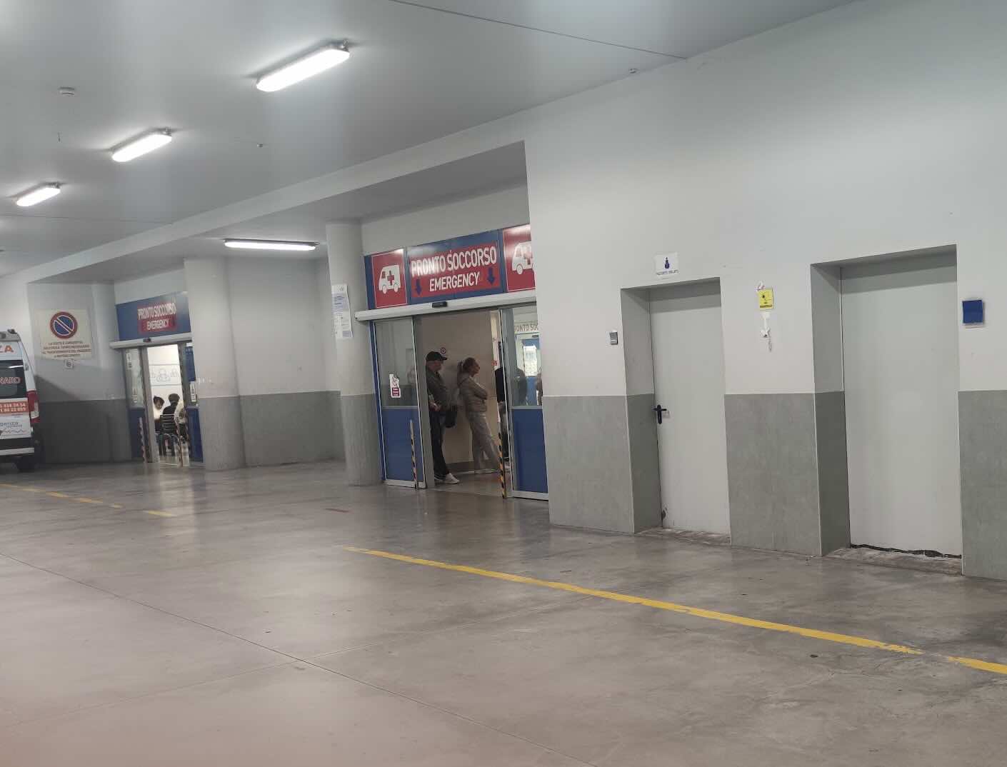 Sparatoria a Napoli: giovane di 23 anni colpita da proiettili tra Barra e San Giovanni