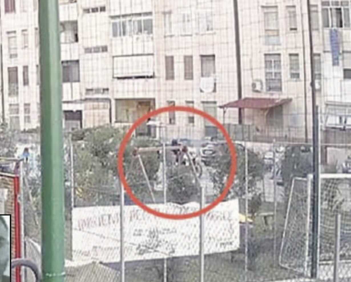 Una immagine della stesa al parco Verde