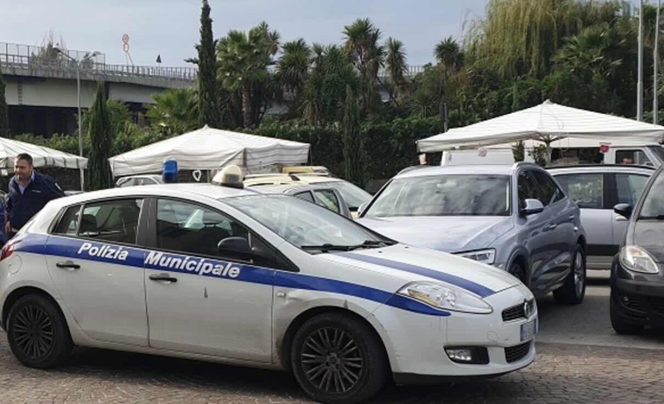 Sequestro di 200mila euro per noleggio abusivo di supercar: indagini sul business legato al clan Amato-Pagano