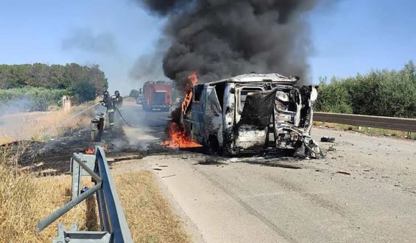 Colpo audace a un tir di tabacchi: sequestrati autista e guardia nella notte