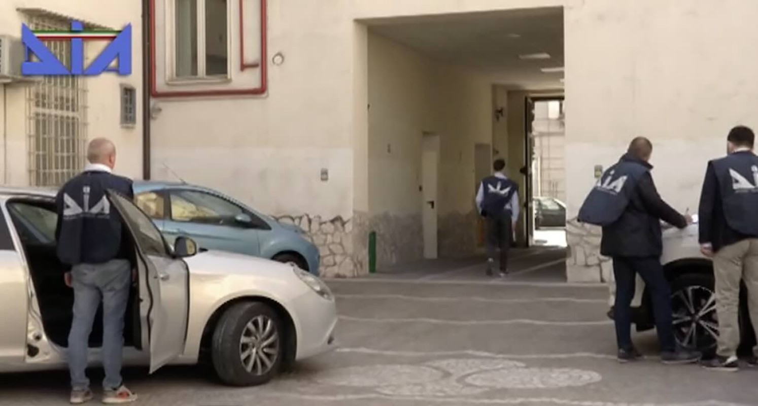 Clan Russo attivo sul litorale domizio: svelato il nuovo “welfare” dei Casalesi