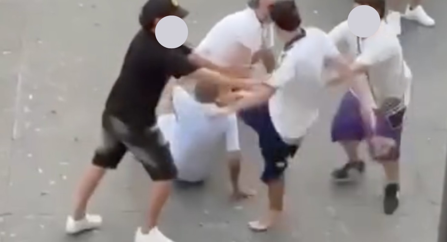 Grumo Nevano, aggredito un anziano in piazza: un diciottenne arrestato per tentato omicidio