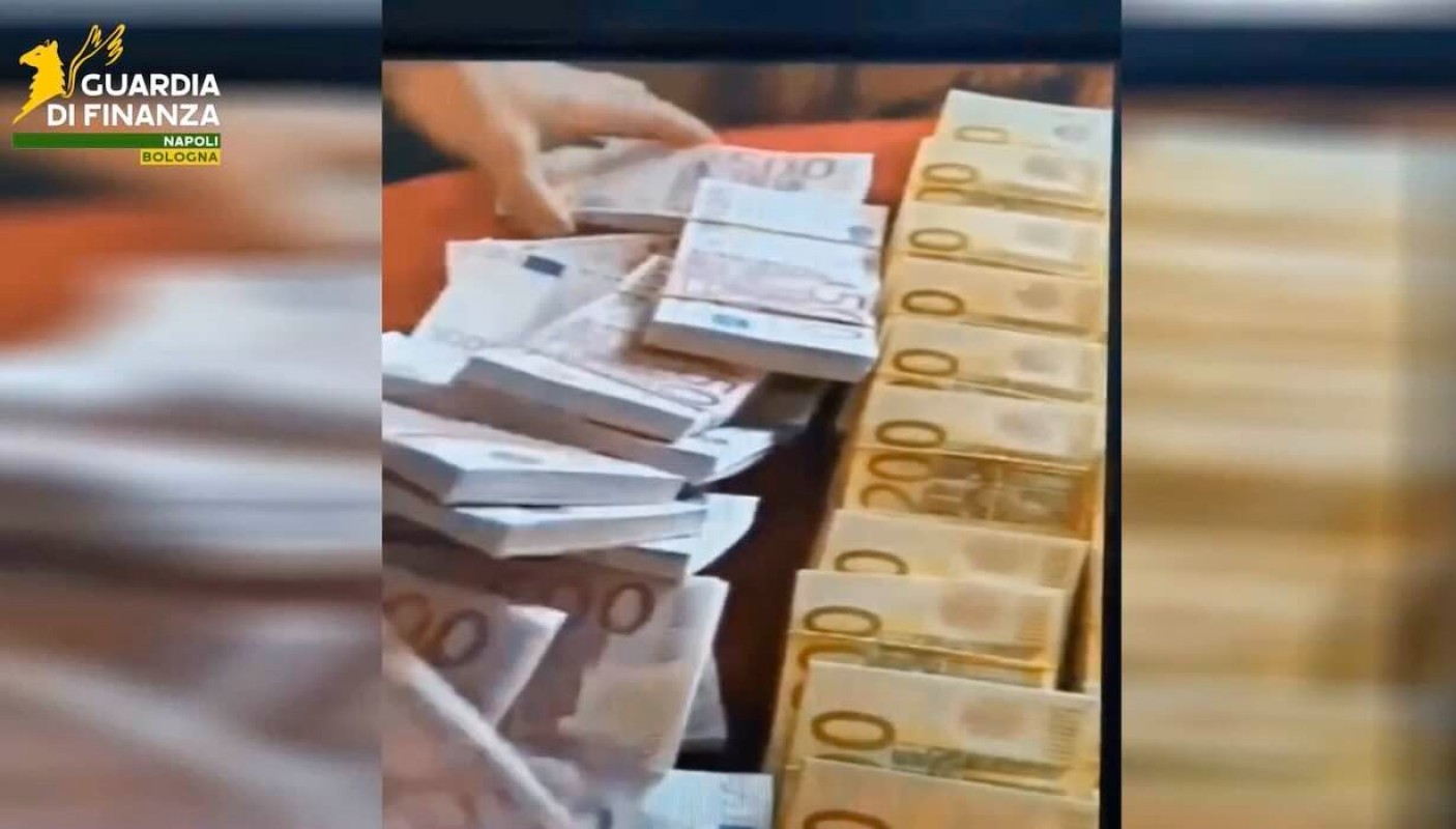 Casalesi e finanziamenti illeciti: scoperte connessioni con una “banca occulta” cinese per il traffico di bonus edilizi