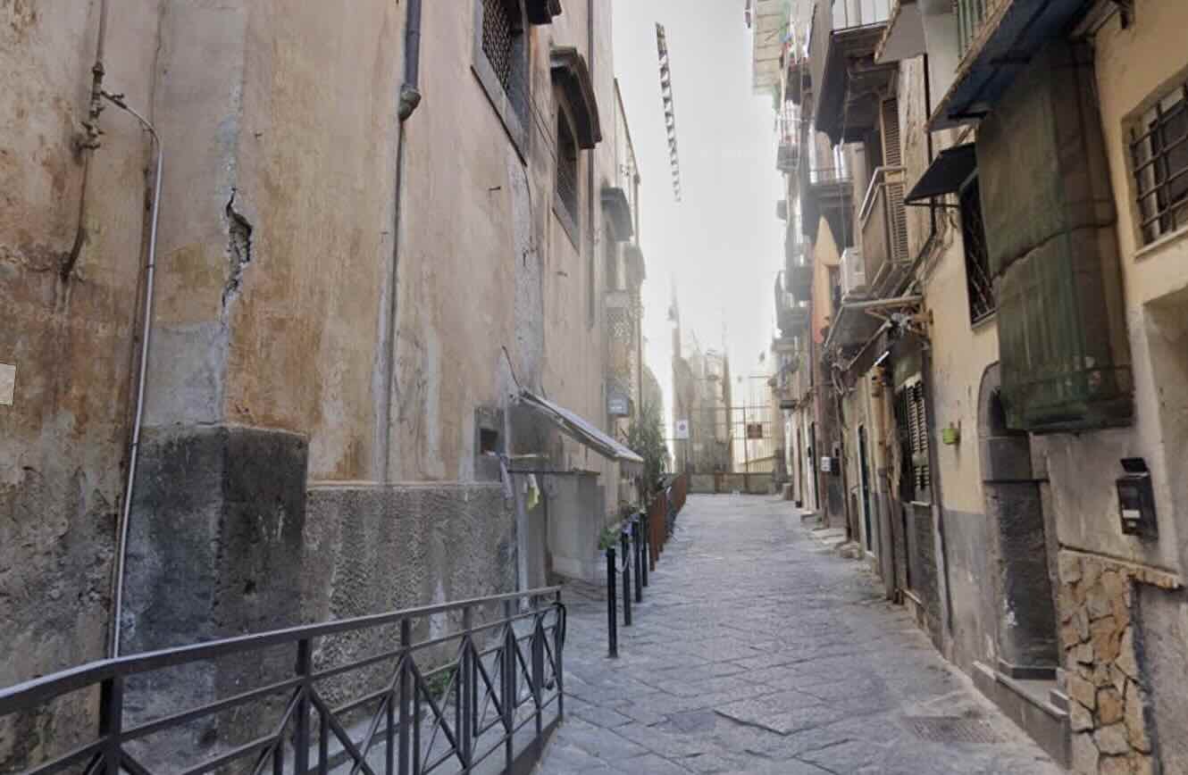 Sgomberata a Napoli una casa occupata per 28 anni dai Misso: intervento delle forze dell’ordine