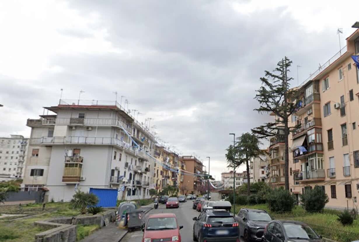 Spari al Rione Villa di Napoli: intervengono le forze dell’ordine per verifiche