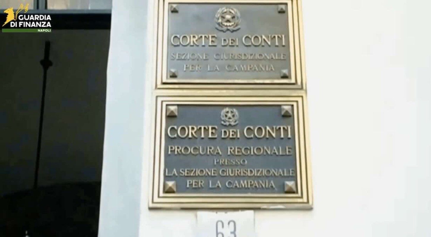 Manager nel mirino a Napoli: accuse di danno erariale per 314mila euro su carte sanitarie
