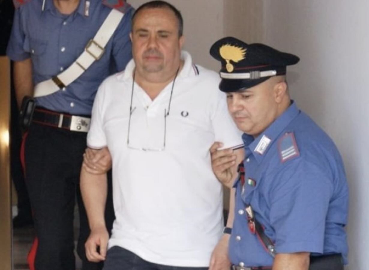 Francesco Napolitano, ritenuto il leader del clan Mallardo, arrestato e riportato in carcere per rischio di fuga