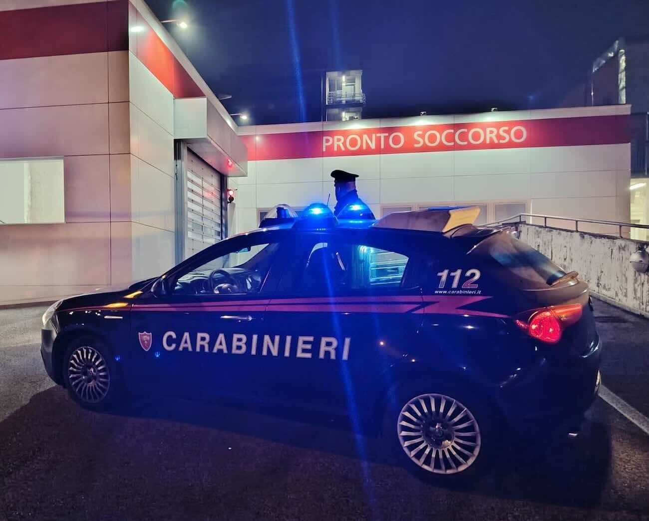 Sant’Anastasia, scontro con i carabinieri durante un arresto: sei militari feriti e tre arrestati