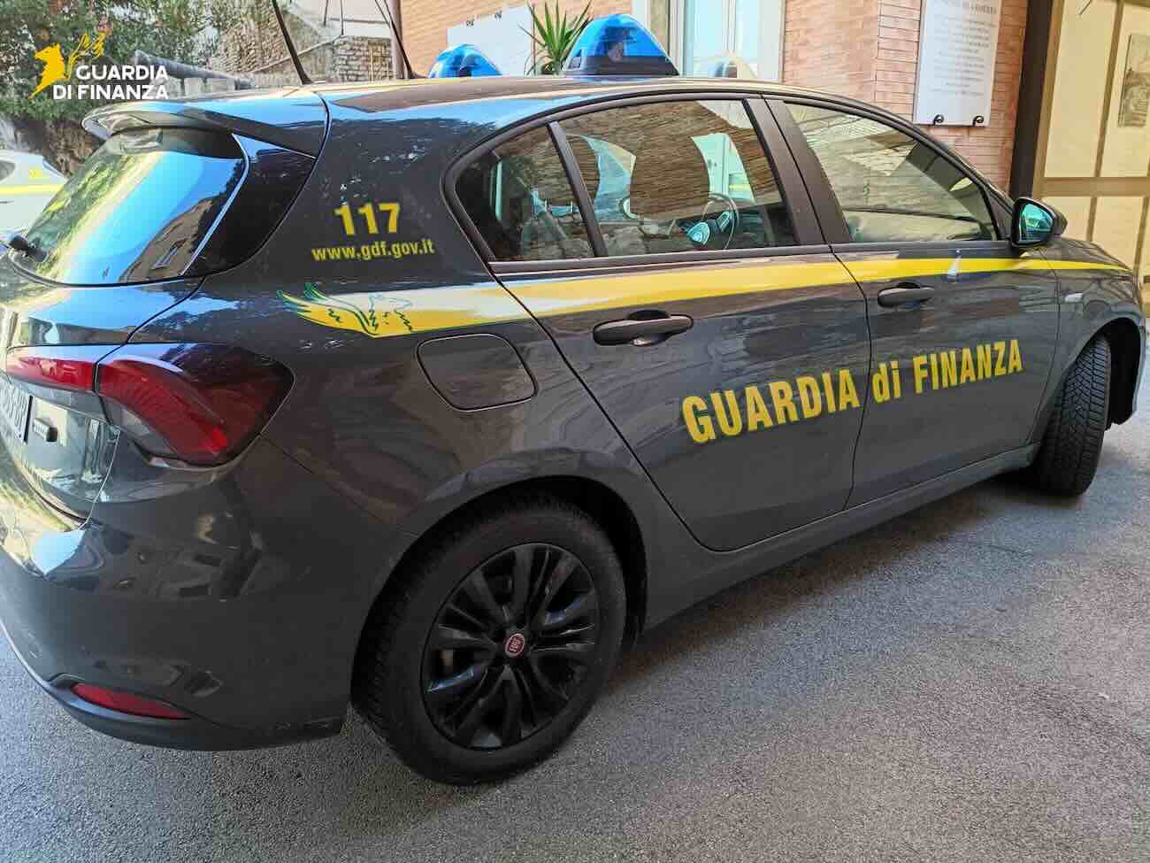 Fatture false da 3,5 milioni e 254 lavoratori non in regola: indagini sulla cantieristica navale