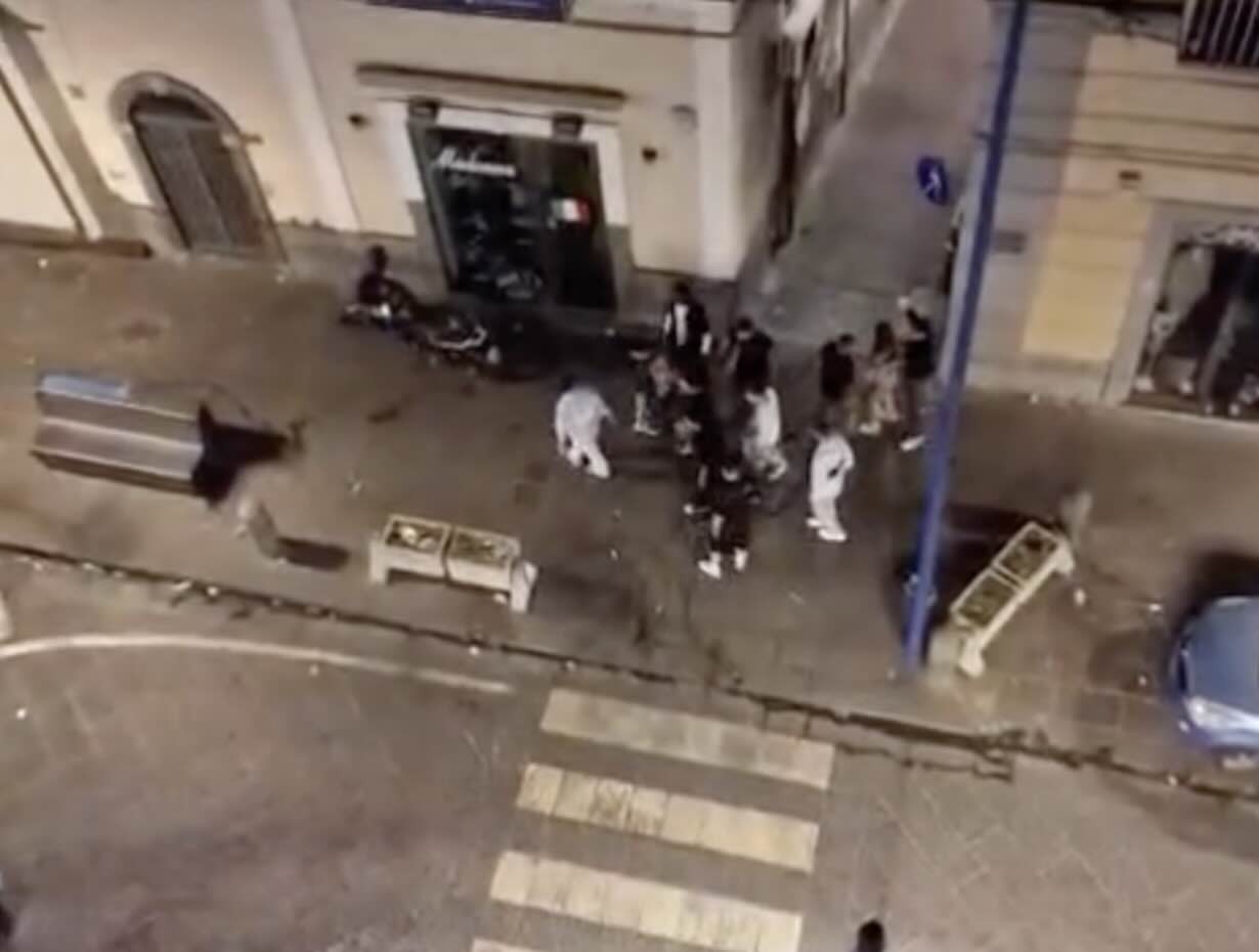 Torre del Greco, lite finisce in tragedia: fermato un gruppo accusato di accoltellamento con 15 fendenti