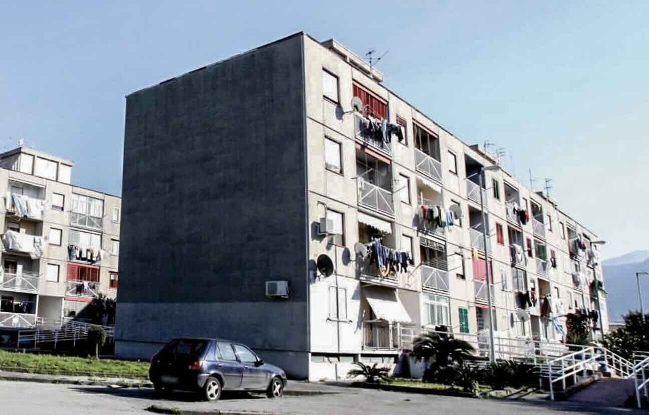 Castellammare, sgomberi bloccati e occupazioni abusive: la questione alloggi rallenta lo scioglimento del Comune