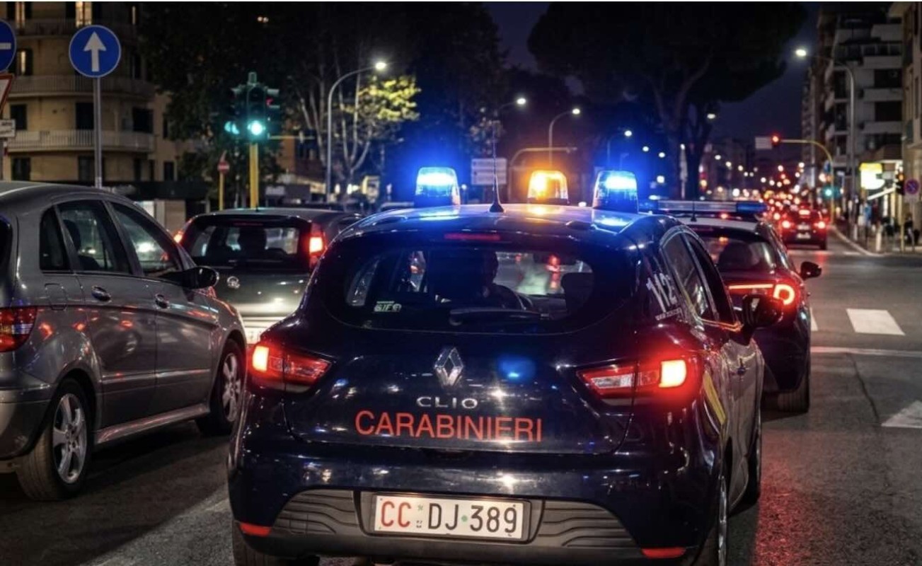 Giallo a Tor Bella Monaca: corpo di una 71enne ritrovato nell’armadio, indagini sul figlio presente in casa