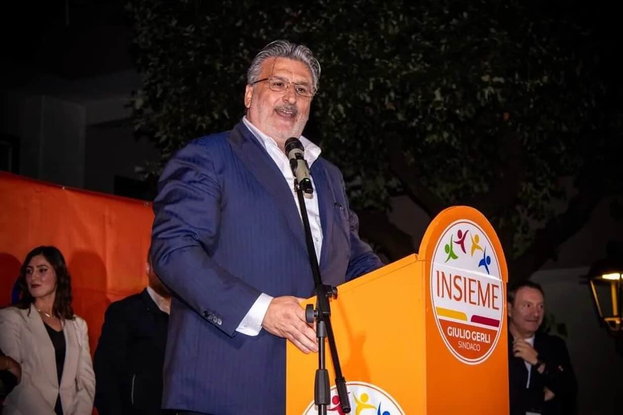 Striano, minacce al sindaco durante un sopralluogo: un 67enne arrestato e posto ai domiciliari