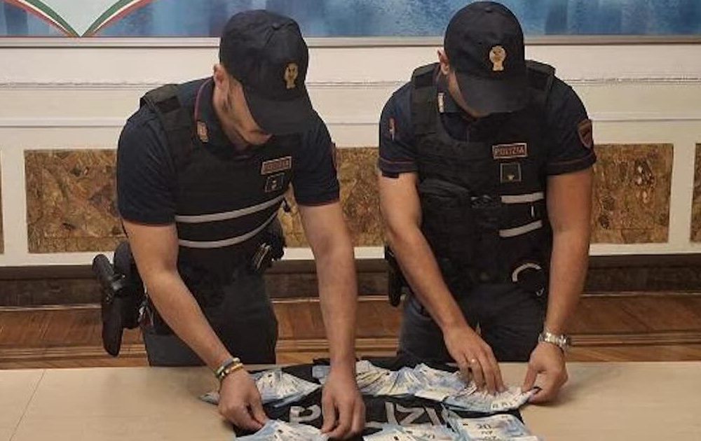 Padova, blitz sull’A13: agente Polfer di Napoli arrestato con cocaina e 40mila euro falsi